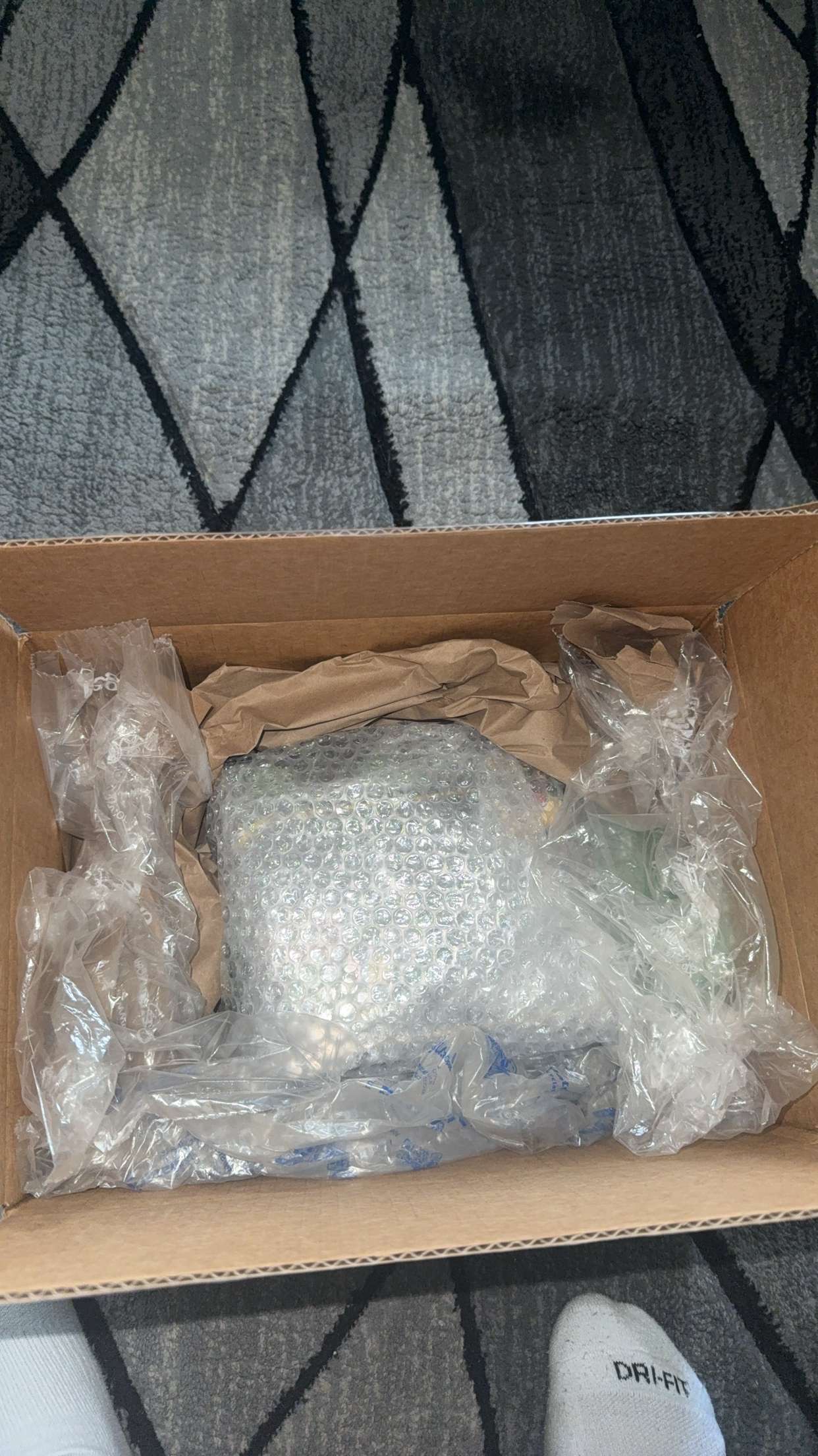 Correct packaging with bubble wrap and proper box size